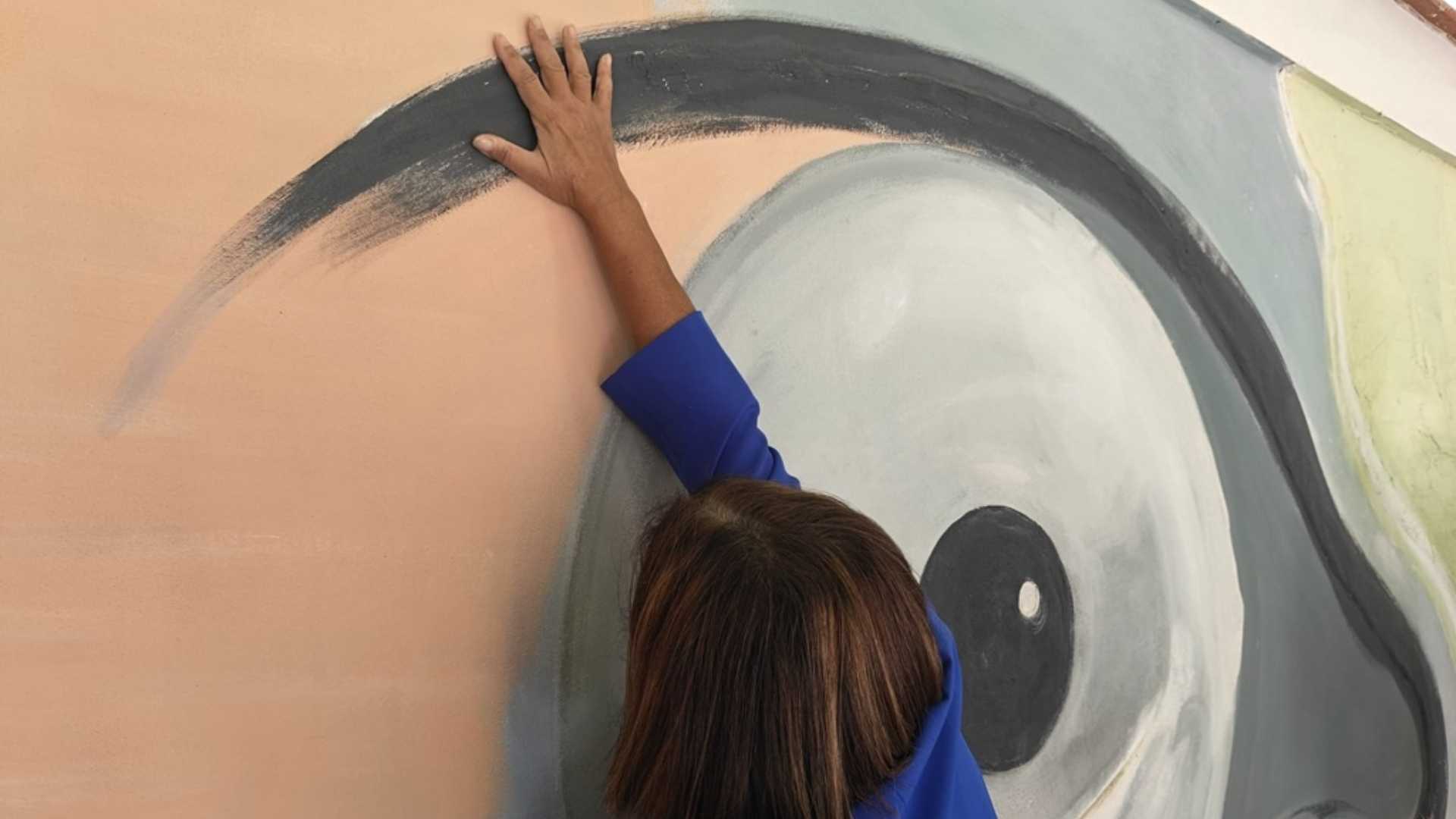 A Testaccio un murale in rilievo "visibile" anche per ciechi e ipovedenti