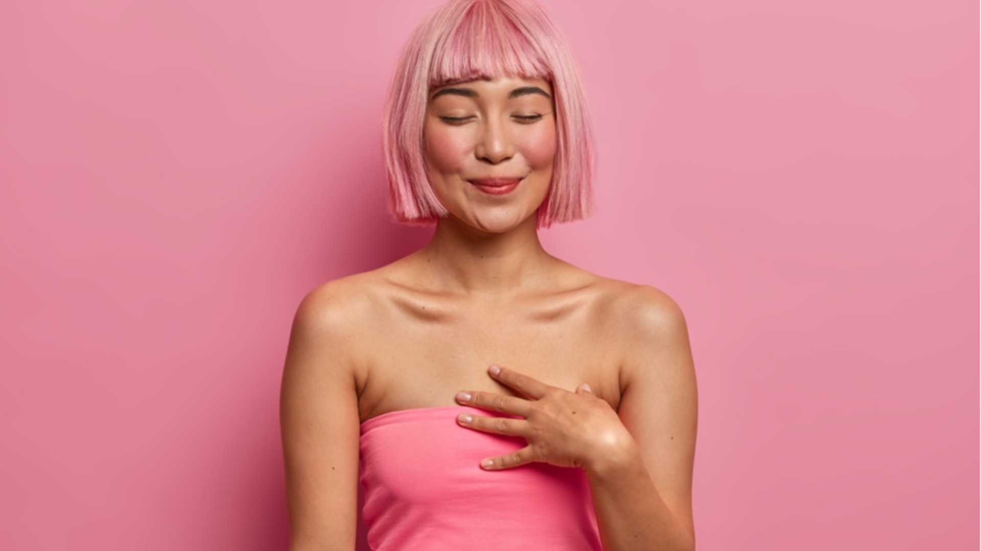 Reggiseno con ferretto, deodorante, mammografia: 5 fake sul tumore al seno