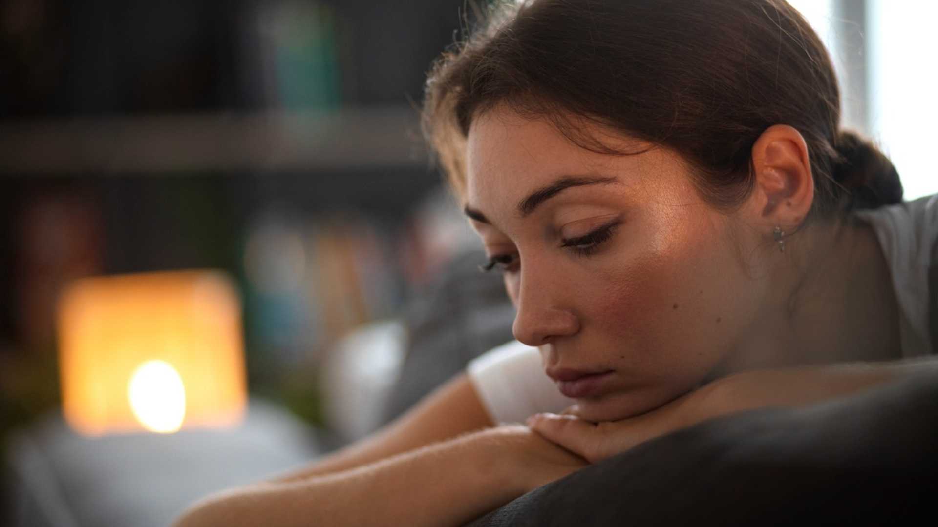 Umore giù da oltre due settimane: è il momento di farsi aiutare
